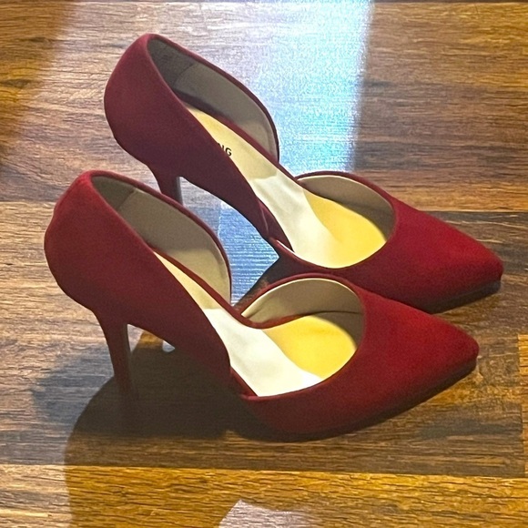 Call It Spring D'Orsay Pointy Pumps! - Picture 5 of 7